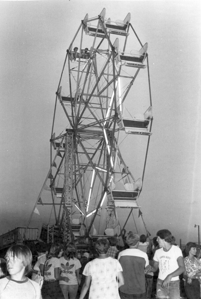 photo of ferris wheel